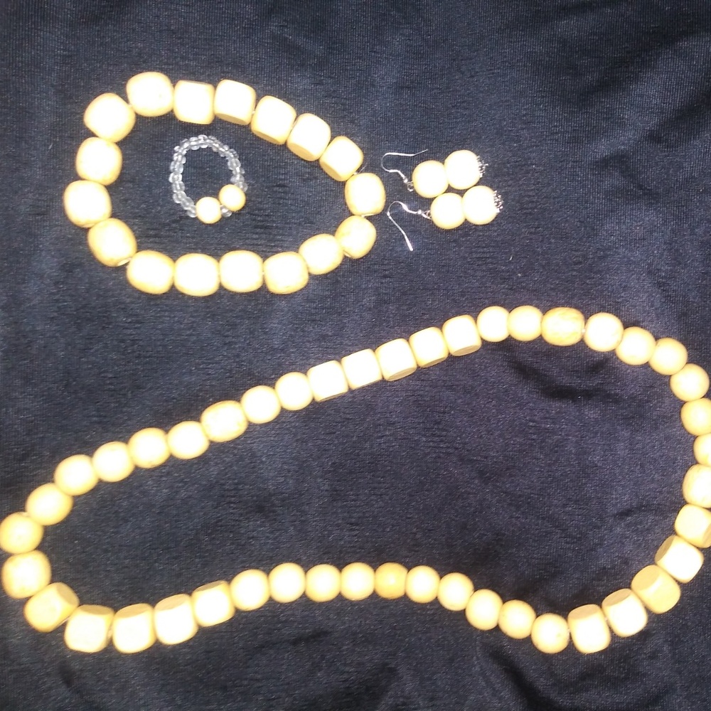 Quality handcrafted jewery.